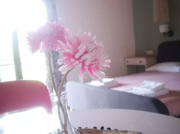 Majatalo Achillion B&b