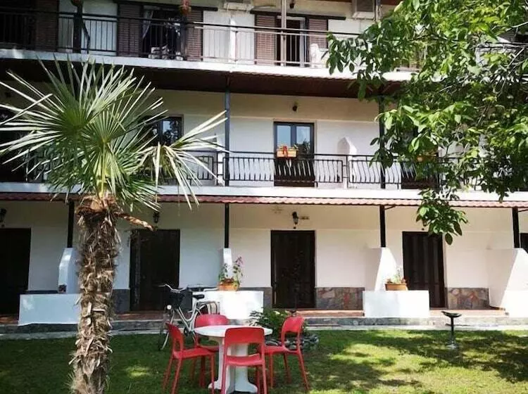 Majatalo Achillion B&b