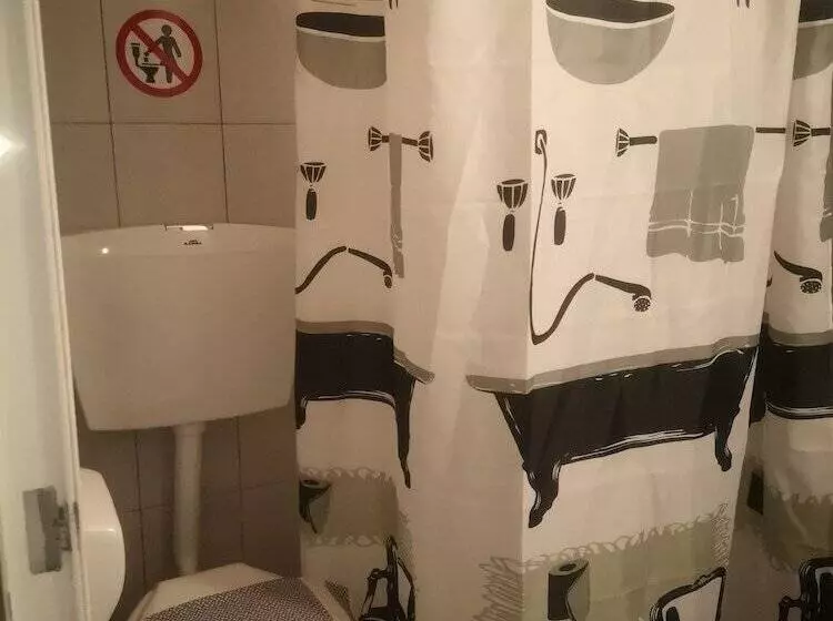 Majatalo Achillion B&b