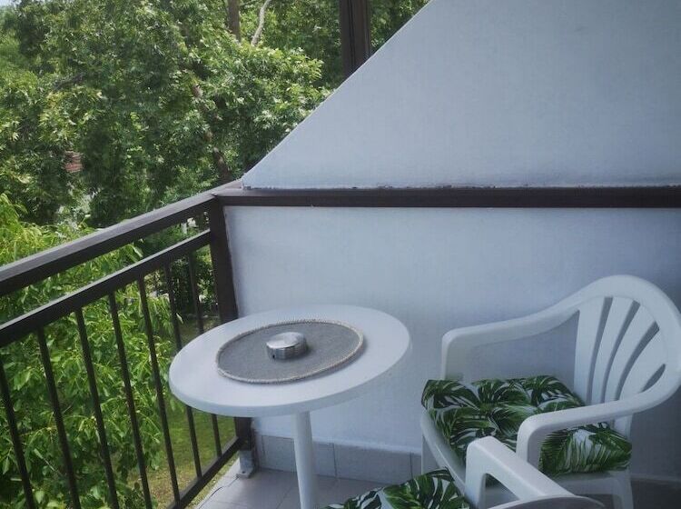 Пансион Achillion B&b