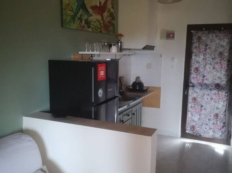 Пансион Achillion B&b