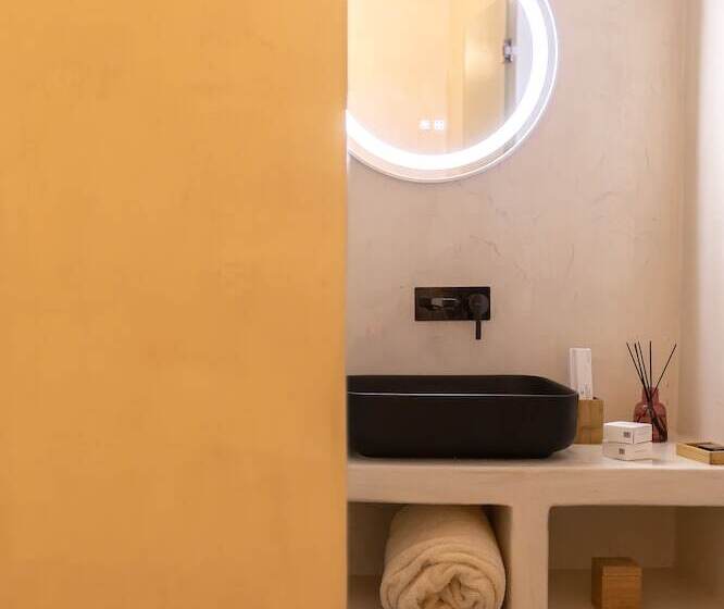 Pension (Hôtel basse catégorie) Divino Suites