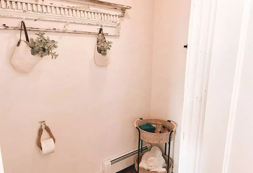 Majatalo Little Bird Inn