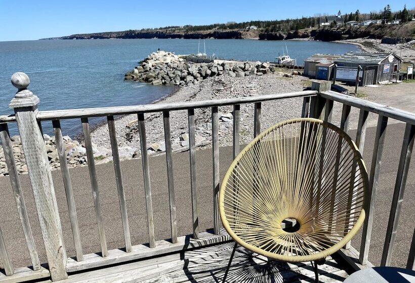 펜션 Little Bird Inn