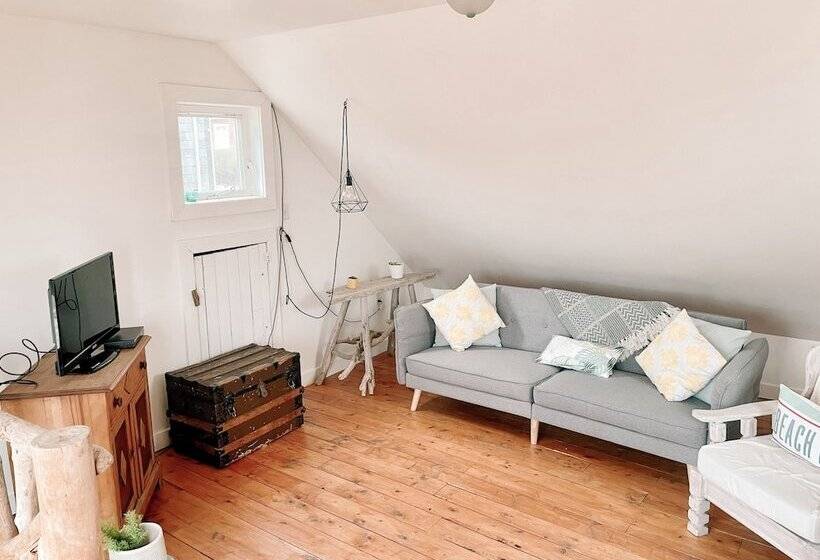 펜션 Little Bird Inn