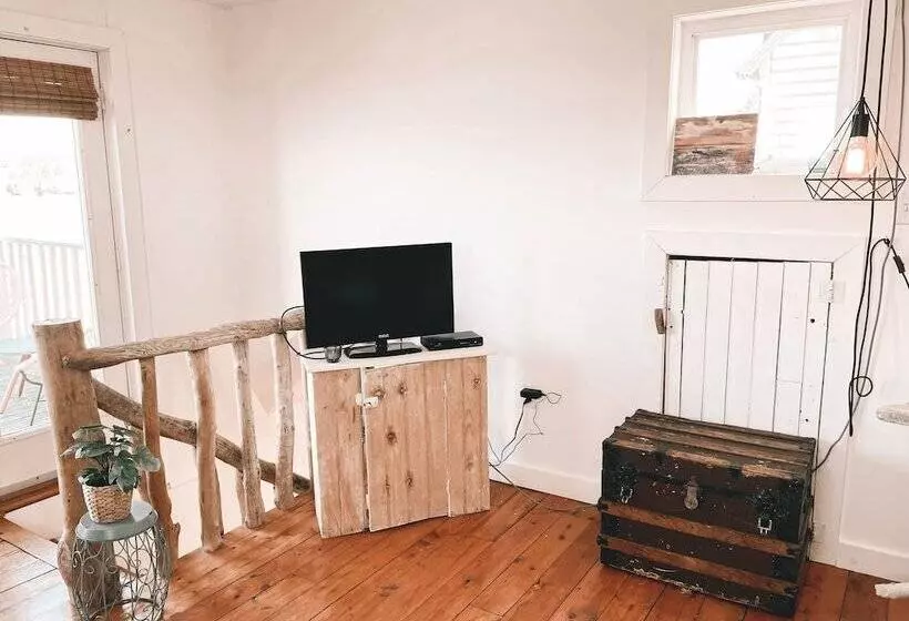 Majatalo Little Bird Inn