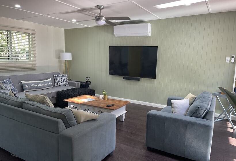 Пансион Little Ray On Sunshine