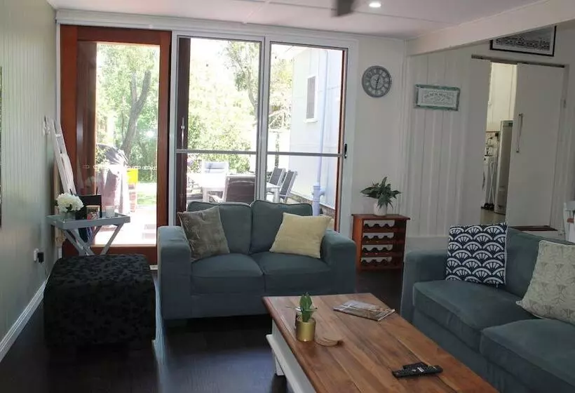 Majatalo Little Ray On Sunshine