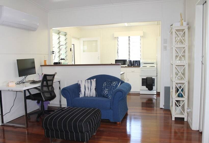 Пансион Little Ray On Sunshine