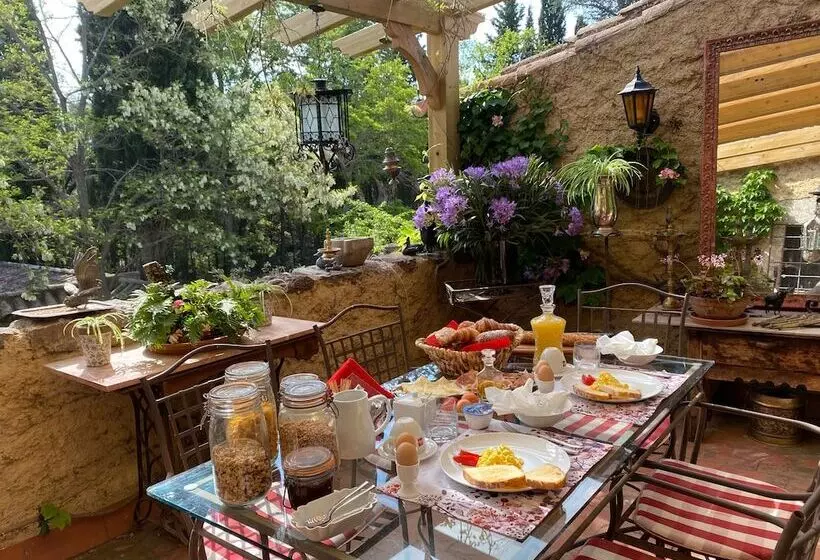 Majatalo Masia Mimosa