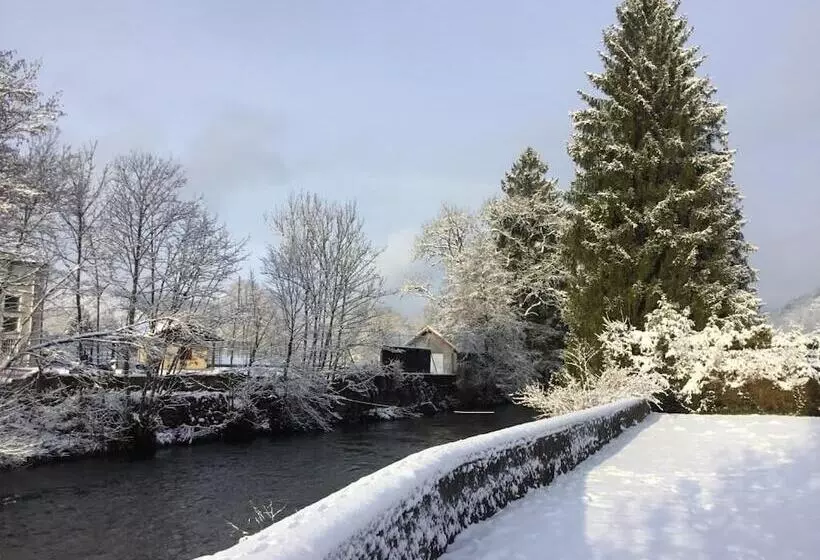 ペンション Monts Et Rêves