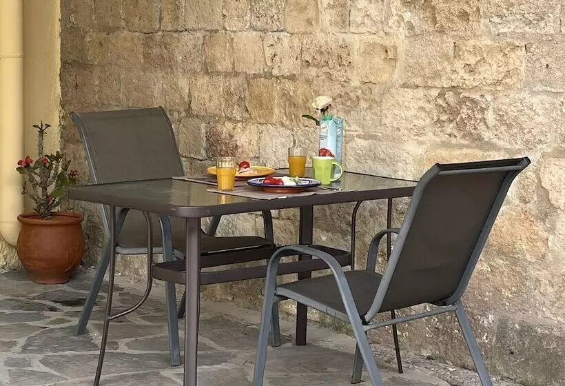 ペンション Utopia Luxury Suites