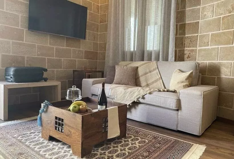 ペンション Utopia Luxury Suites