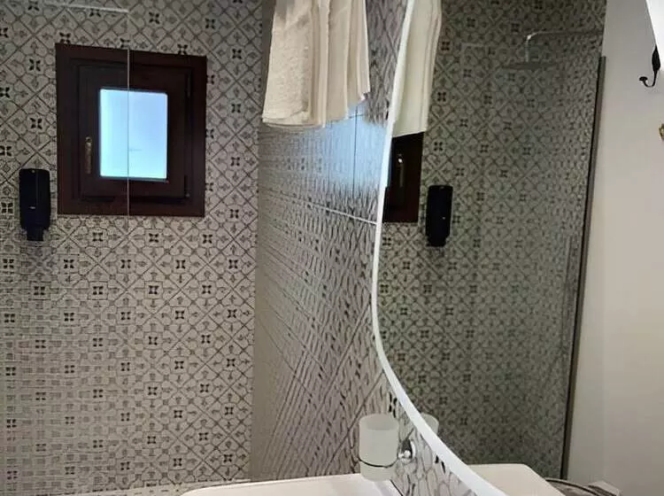 ペンション Utopia Luxury Suites