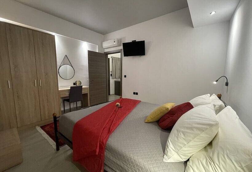 Пансион Utopia Luxury Suites