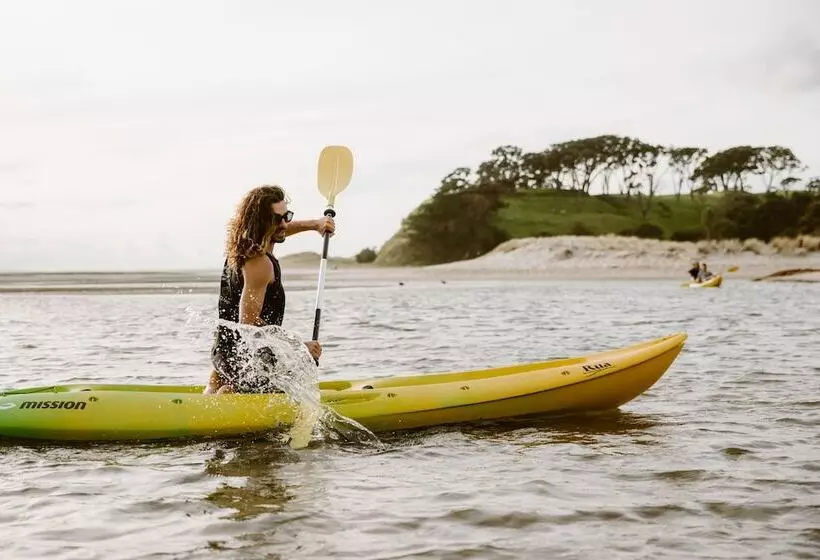 Lomakeskus Pakiri Beach Holiday Park
