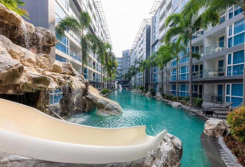 Azure Hotel Pattaya