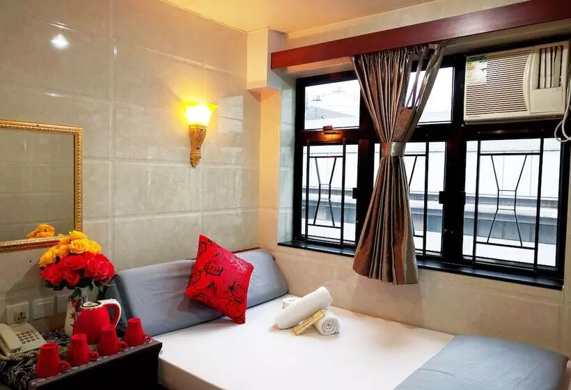 Dhillon Hotel Hostel