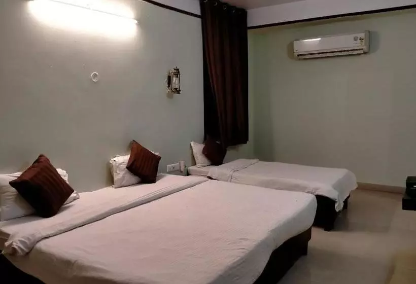 בית מלון כפרי Anand Palace