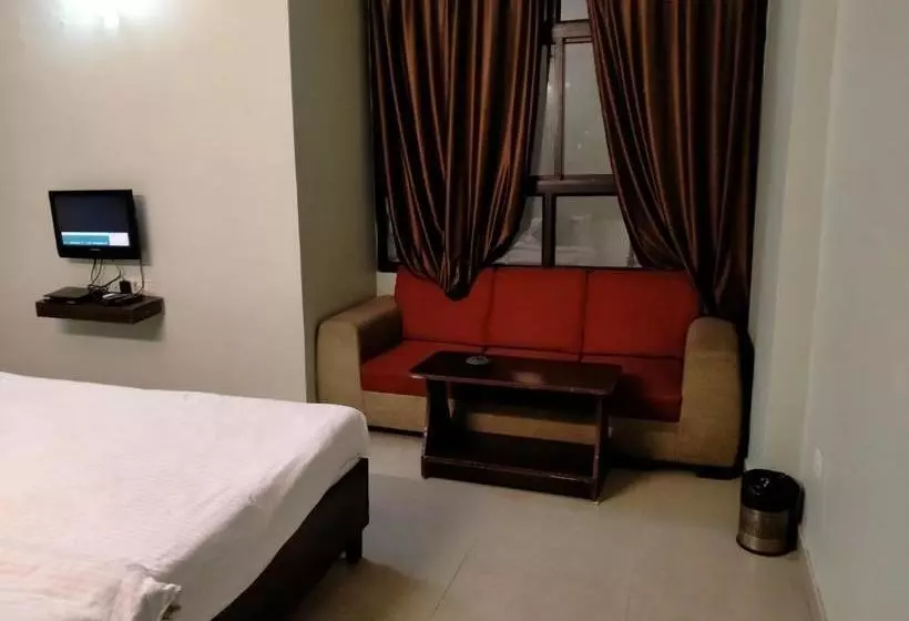 בית מלון כפרי Anand Palace