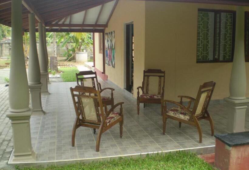 호텔 Bentota Villa