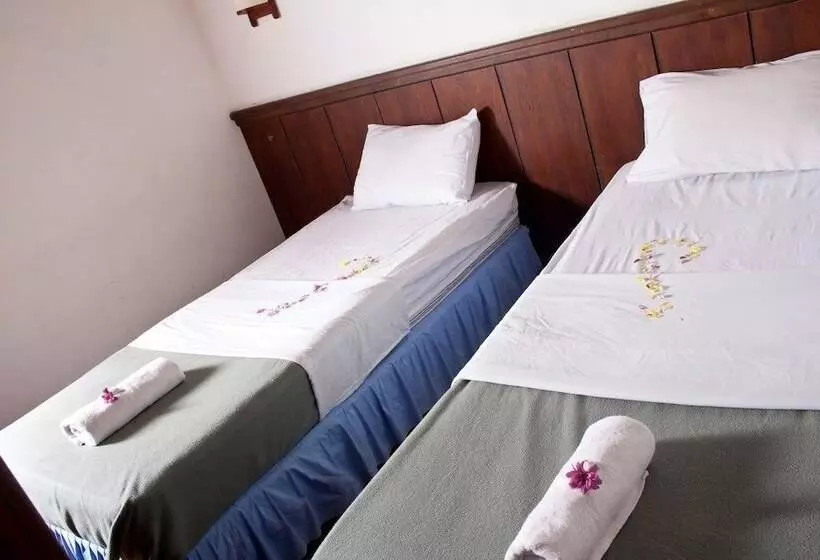 فندق Berlian Resort