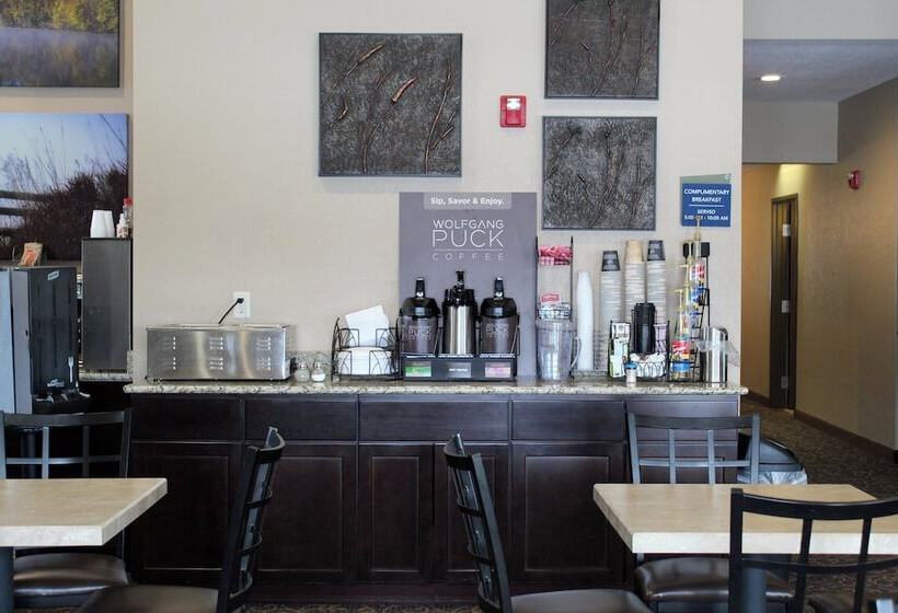 酒店 Cobblestone Inn & Suites Denison | Oak Ridge