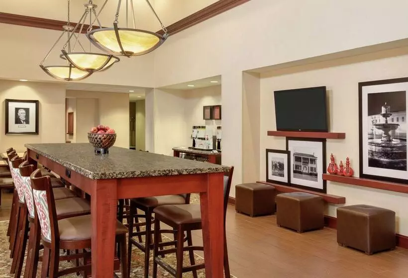 ホテル Hampton Inn & Suites Prattville