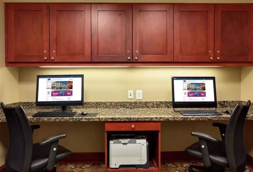 ホテル Hampton Inn & Suites Prattville