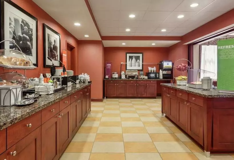 ホテル Hampton Inn & Suites Prattville