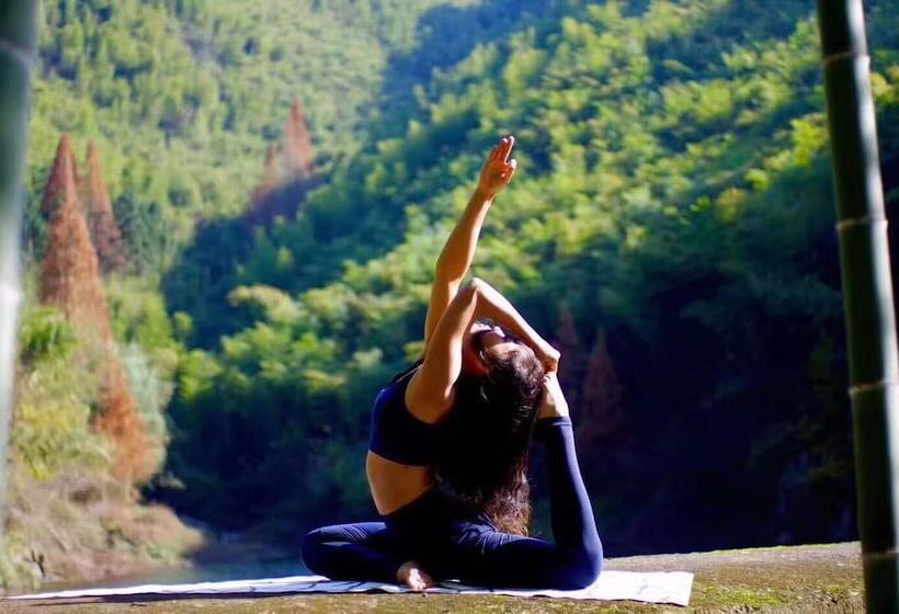 ホテル Moganshan Solvang Village Boutique