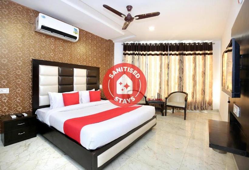 Отель Oyo Rooms Patiala Road Zirakpur