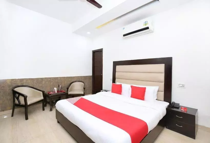 Отель Oyo Rooms Patiala Road Zirakpur