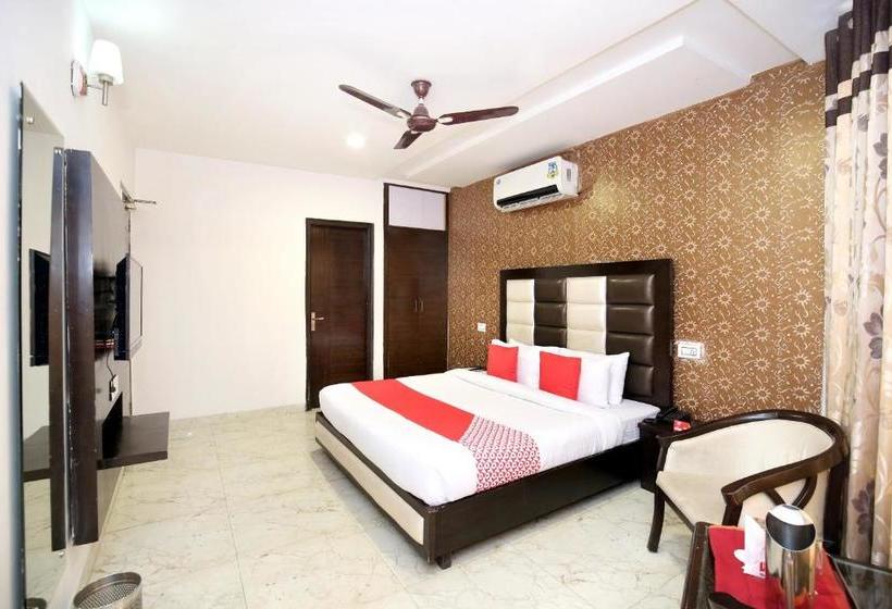 Отель Oyo Rooms Patiala Road Zirakpur