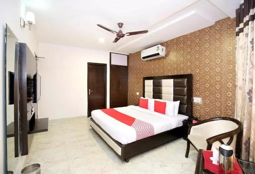 Отель Oyo Rooms Patiala Road Zirakpur
