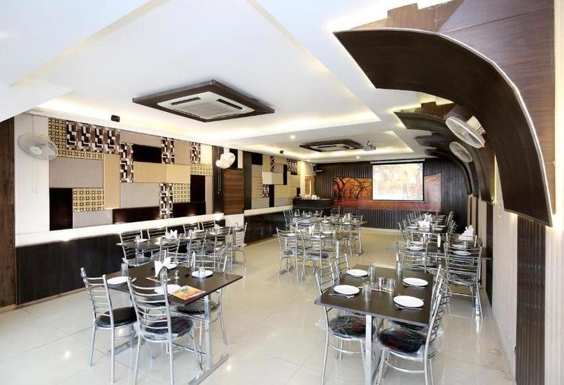 Отель Oyo Rooms Patiala Road Zirakpur