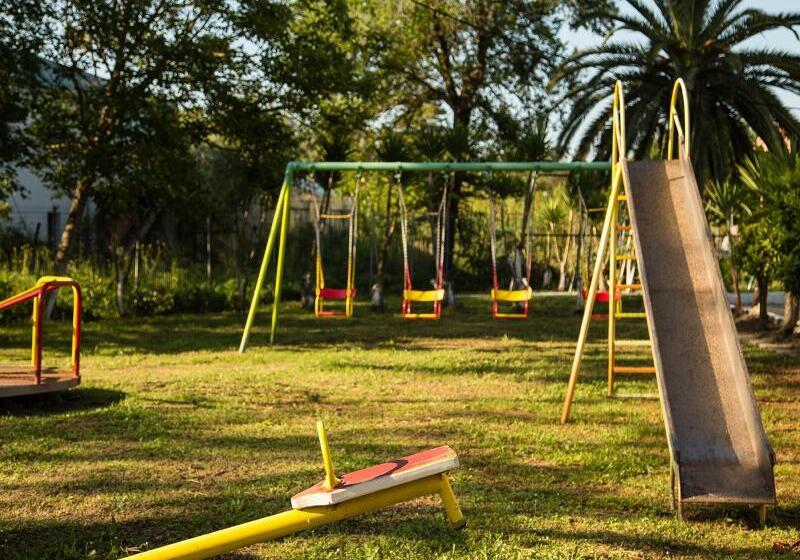 호텔 Paradise Village