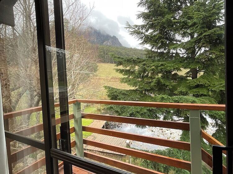 Отель Silver Ridge Retreat