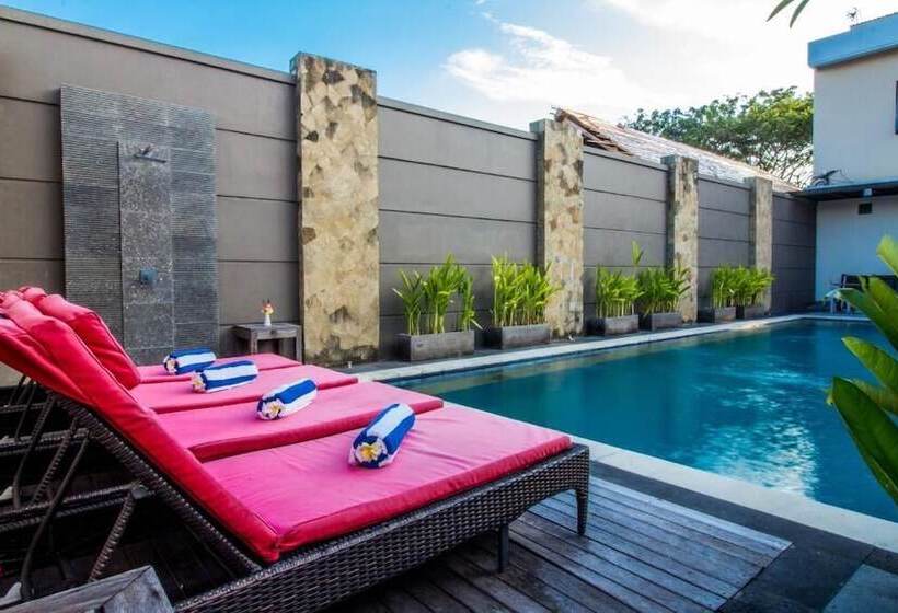 Отель Svarna Suites Seminyak