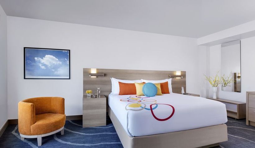 The Art Hotel Denver, Curio Collection By Hilton