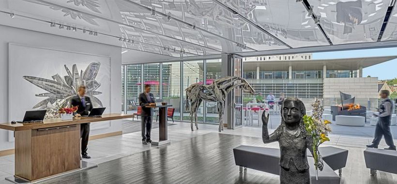 The Art Hotel Denver, Curio Collection By Hilton