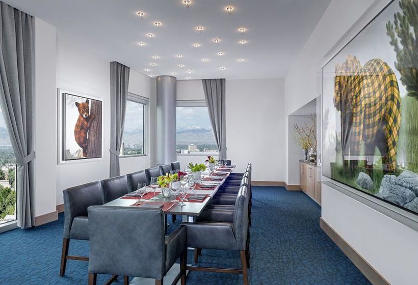 The Art Hotel Denver, Curio Collection By Hilton