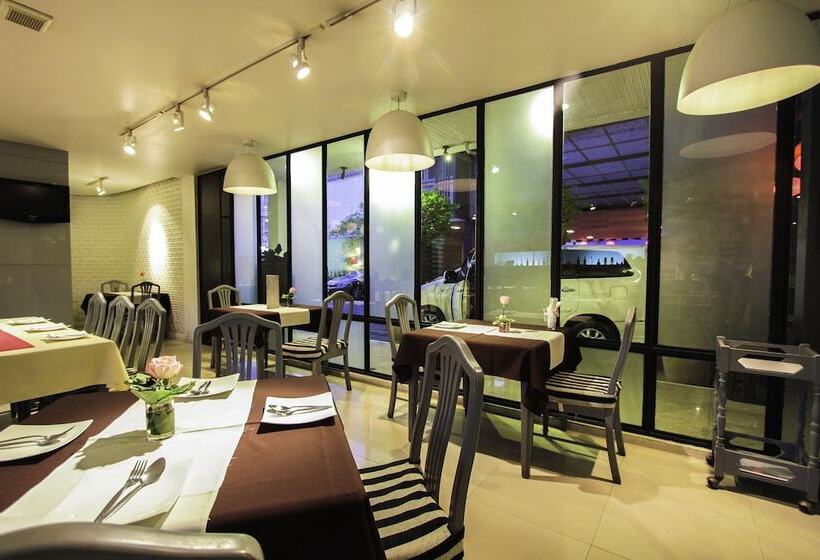 فندق The Ratchathani