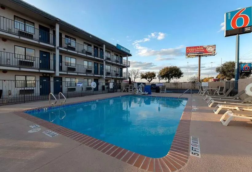 Motel 6san Antonio, Tx  West Seaworld