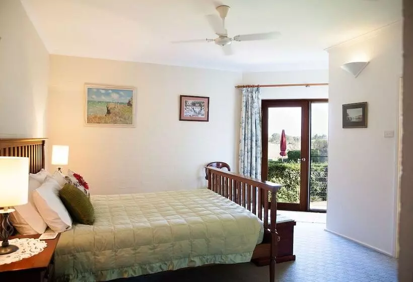 Пансион Burncroft Guest House