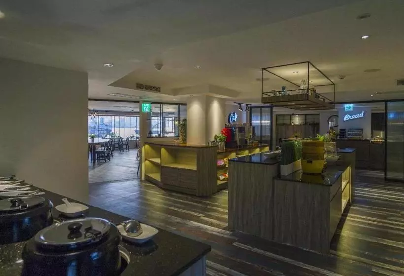 استراحتگاه Watermark Hotel The Harbour