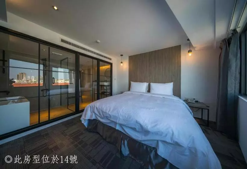استراحتگاه Watermark Hotel The Harbour
