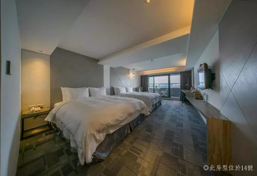 استراحتگاه Watermark Hotel The Harbour