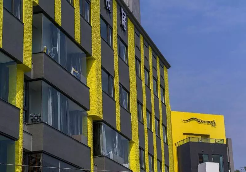 استراحتگاه Watermark Hotel The Harbour