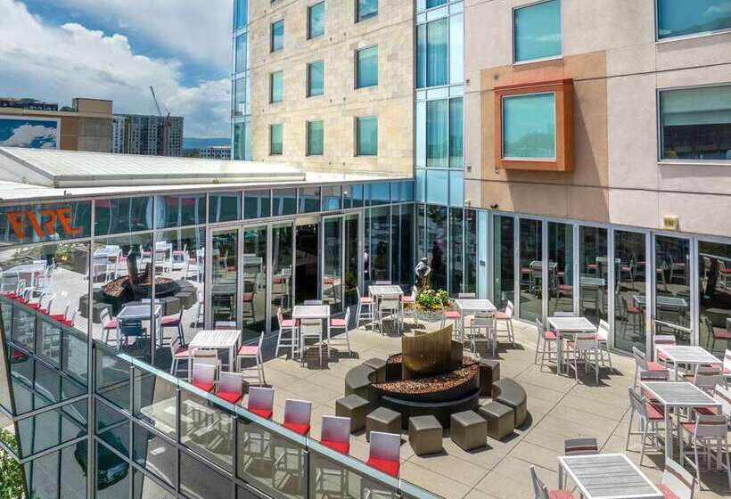 The Art Hotel Denver, Curio Collection By Hilton